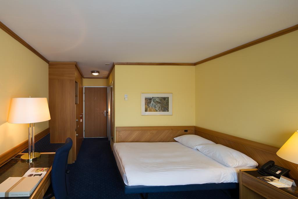 Stay@Zurich Airport Opfikon-Glattbrugg Room photo
